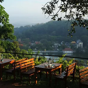*** Hotel Hotel See Kandy Sri Lanka